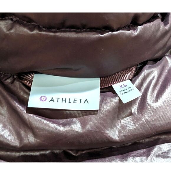 Athleta Women's Purple DownAbout Asymmetrical Zip Quilted Puffer Jacket Size XS - Picture 9 of 10